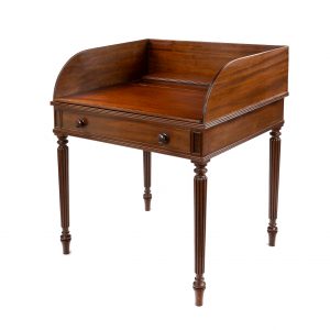 Regency Gillows wash stand in mahogany